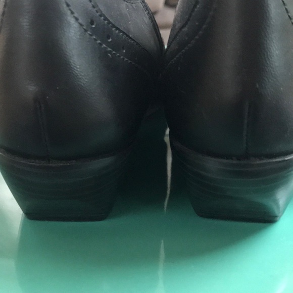 Brand New Leather Dingo Booties! NWT! - Picture 5 of 7